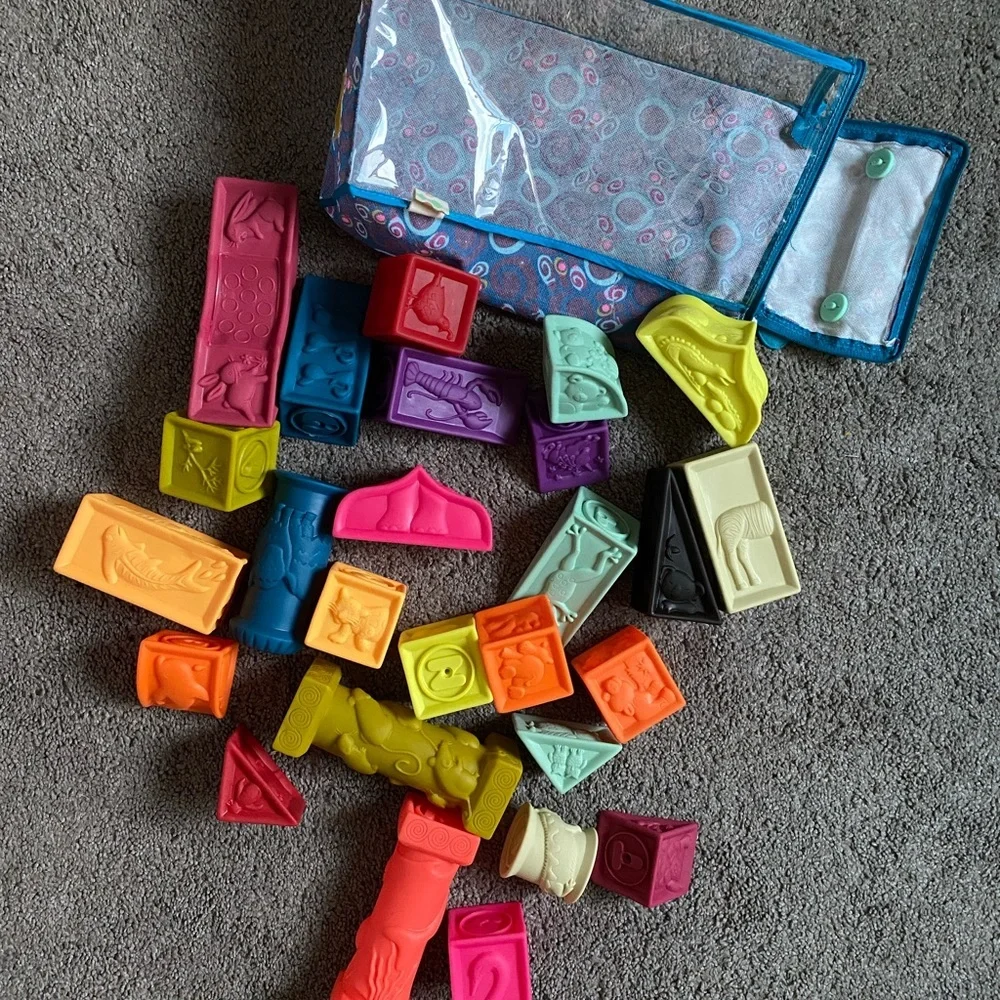 Squeeze building blocks